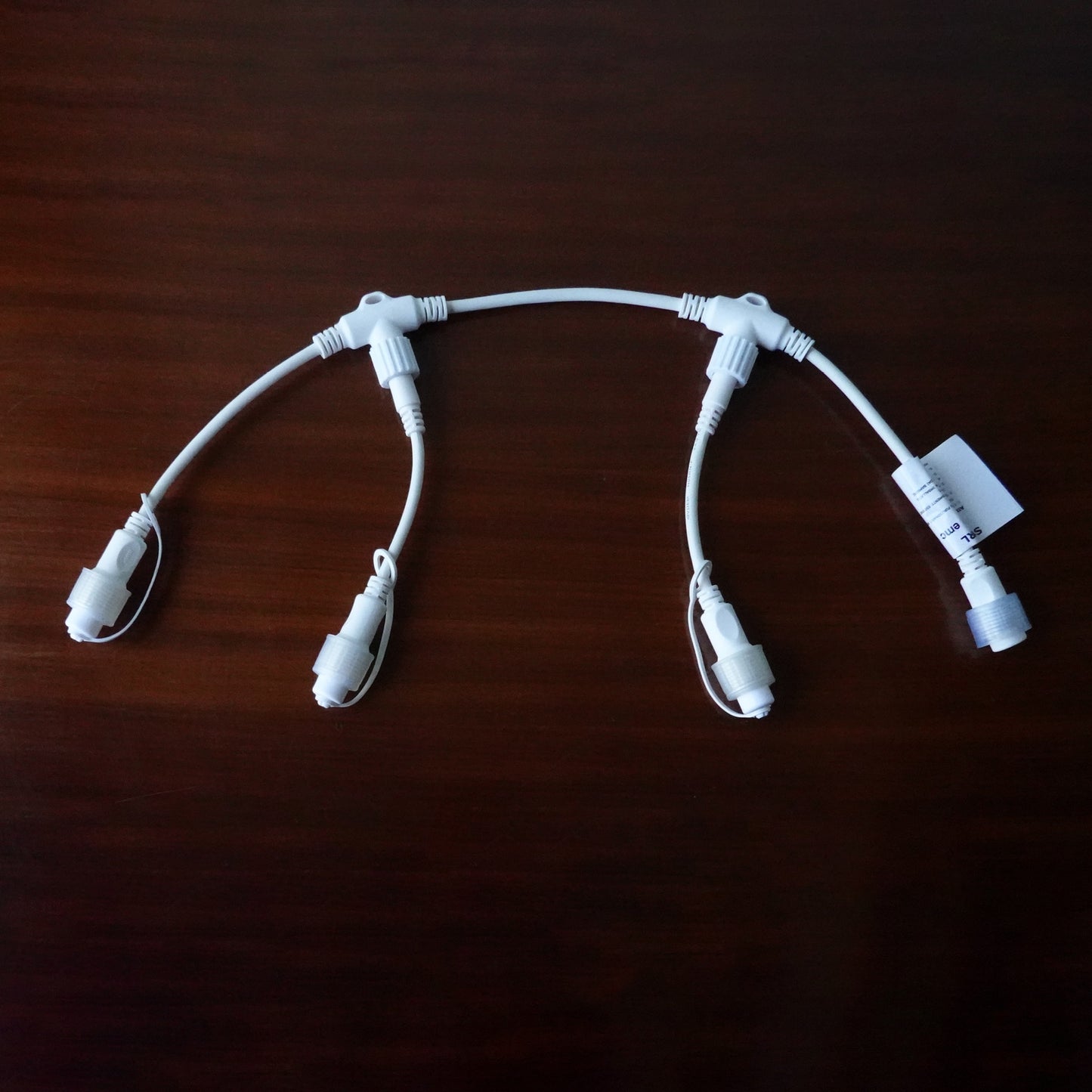 3-way multi-connector 230V IP44 safe for outdoor use white cable