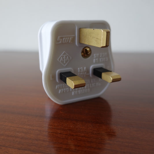 USA/JAP type mobile plug 2P+T 15A 125V, white color