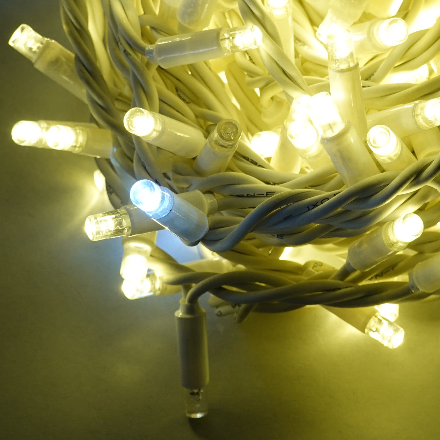 24V 12m 180 LED microLED string with autoflash, white cable for outdoor use