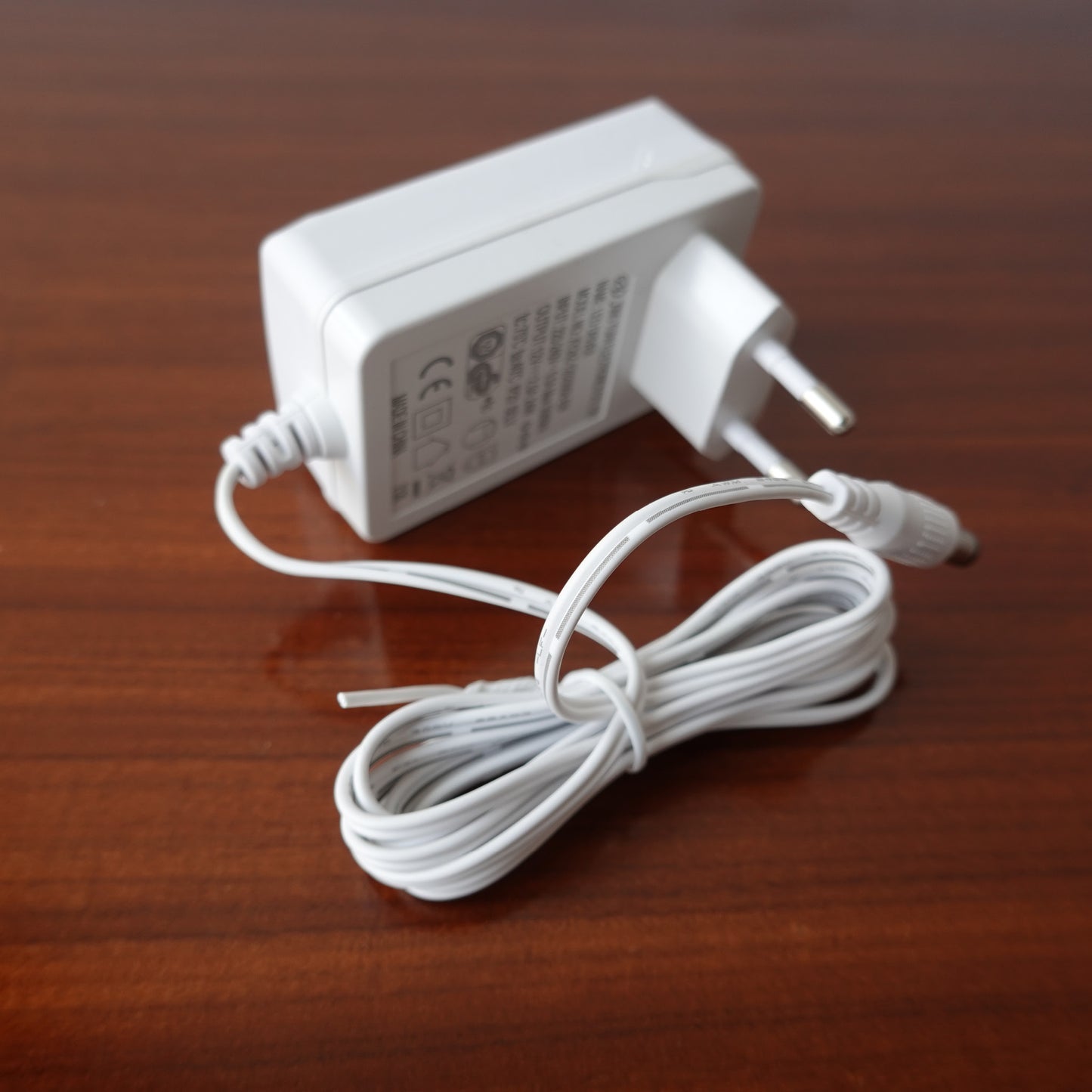 12V 2A 24W LED Transformer for Indoor Use, White Plastic