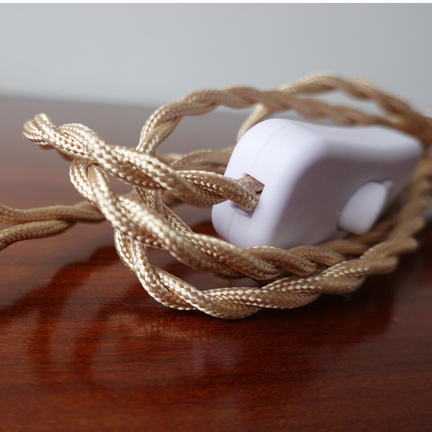 Câble textile de 2,5 m avec prise 2P et interrupteur, couleurs variées