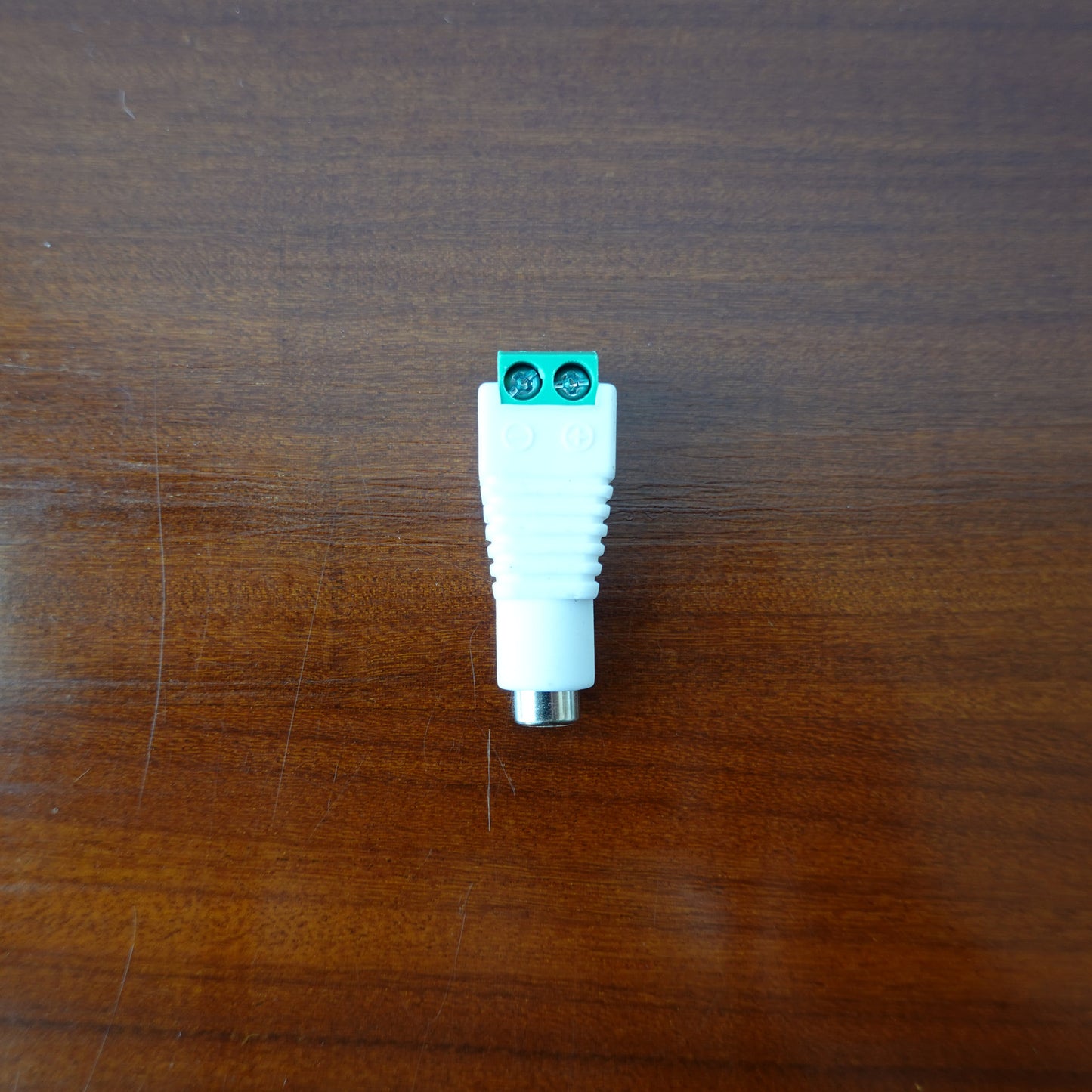 Connettori DC femmina 5,5x2cm bianco per alimentatori e strisce LED 10pz