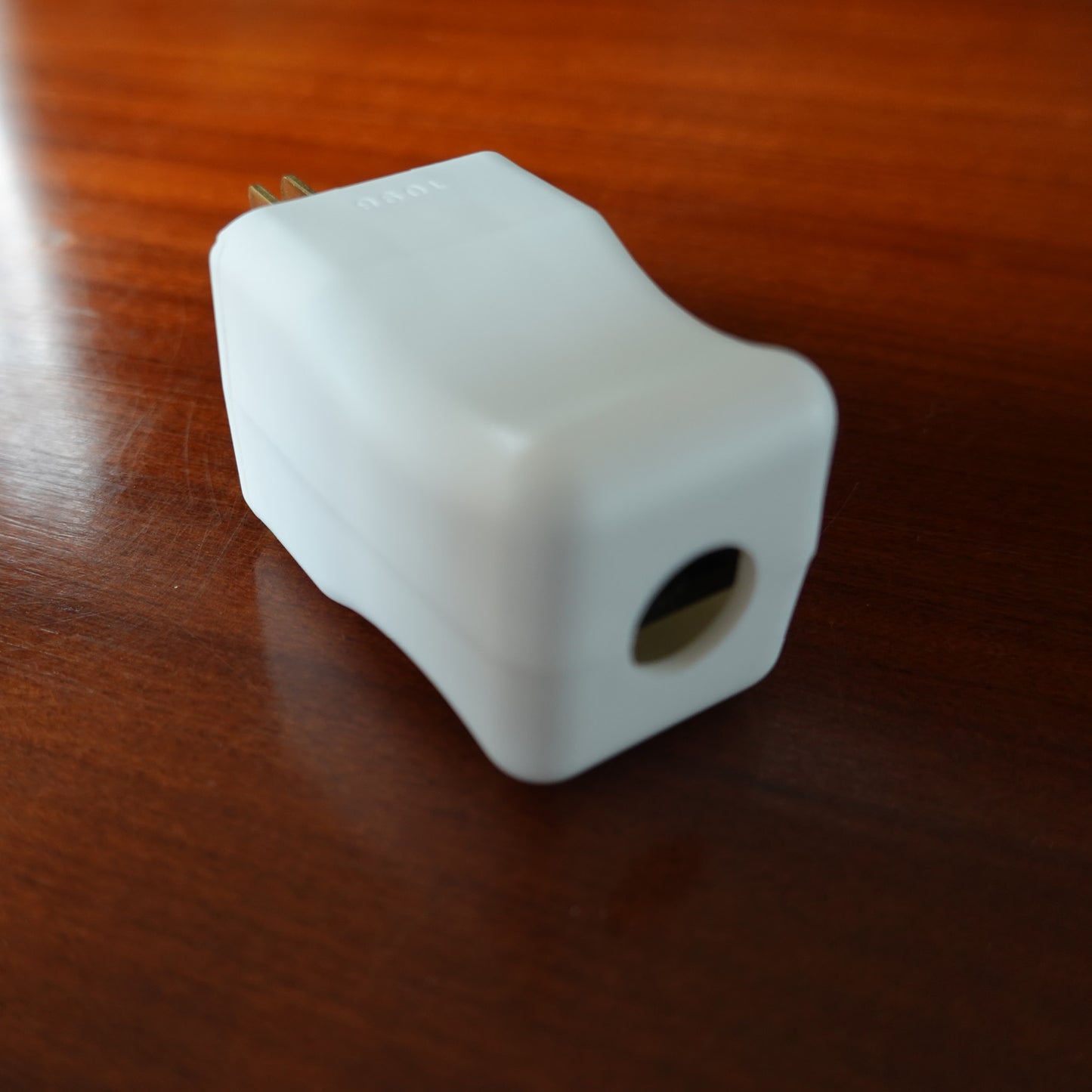 UK type mobile plug 2P+T 16A 240V, white color 
