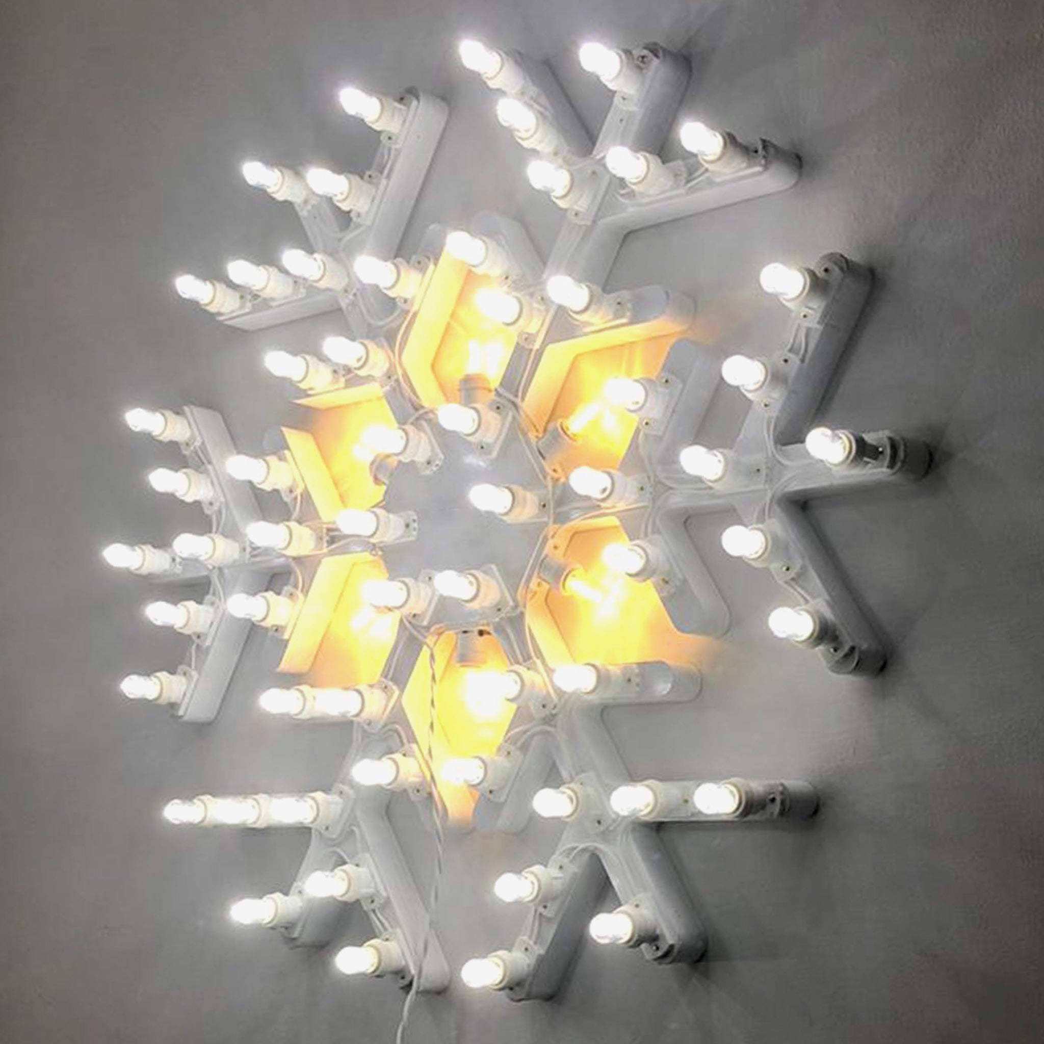 Quntis Luci di Natale per finestra a fiocco di neve, 3 Pack 80LED Quntis Luci di Natale per finestra a fiocco di neve, 3 Pack 80LED